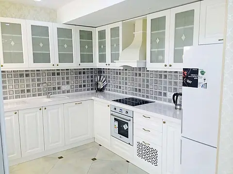 Kirayə verilir 3 otaqlı mənzil 120 m²