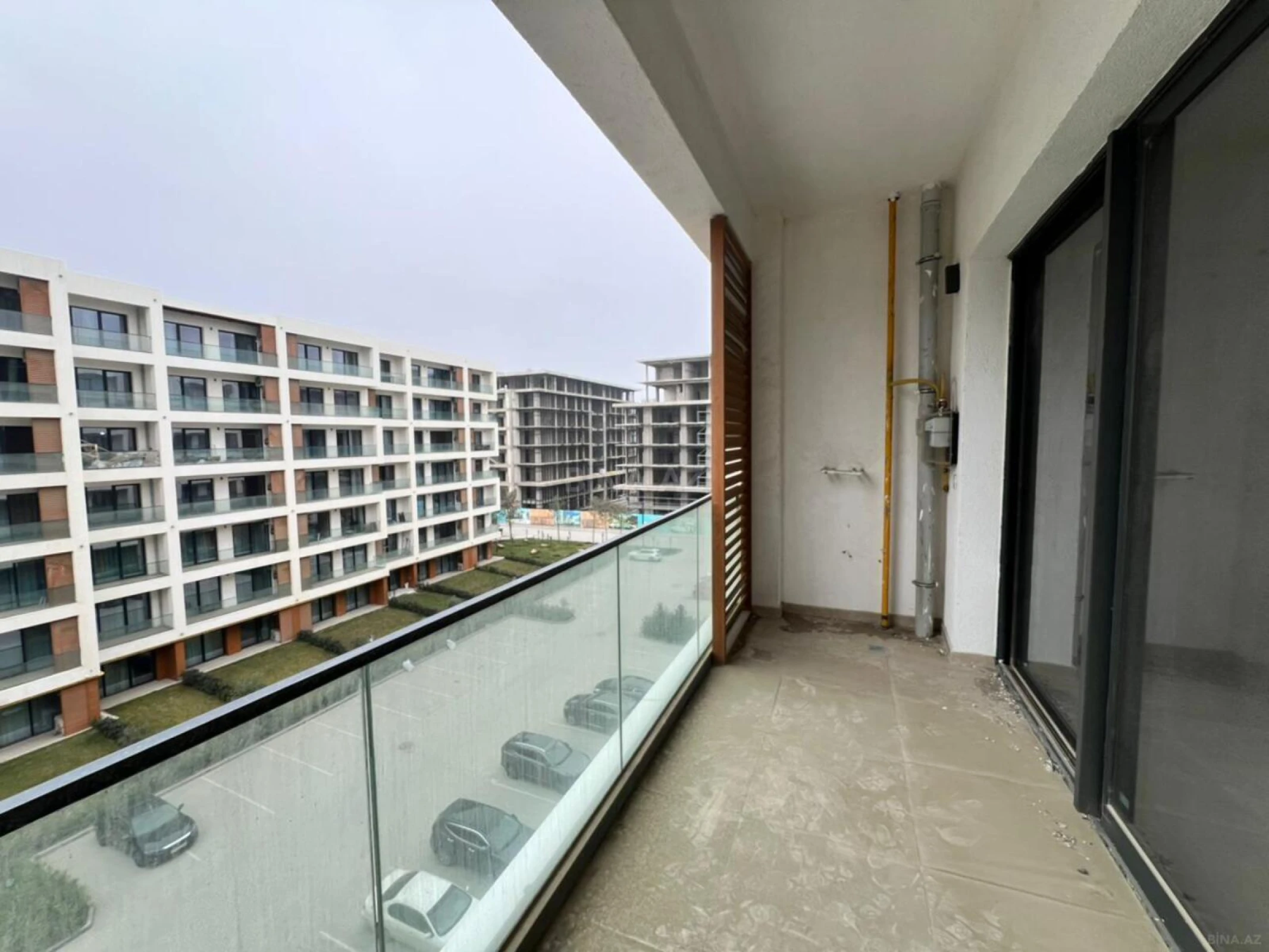 Satılır 1 otaqlı mənzil 60 m²