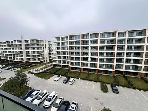 Satılır 1 otaqlı mənzil 60 m²