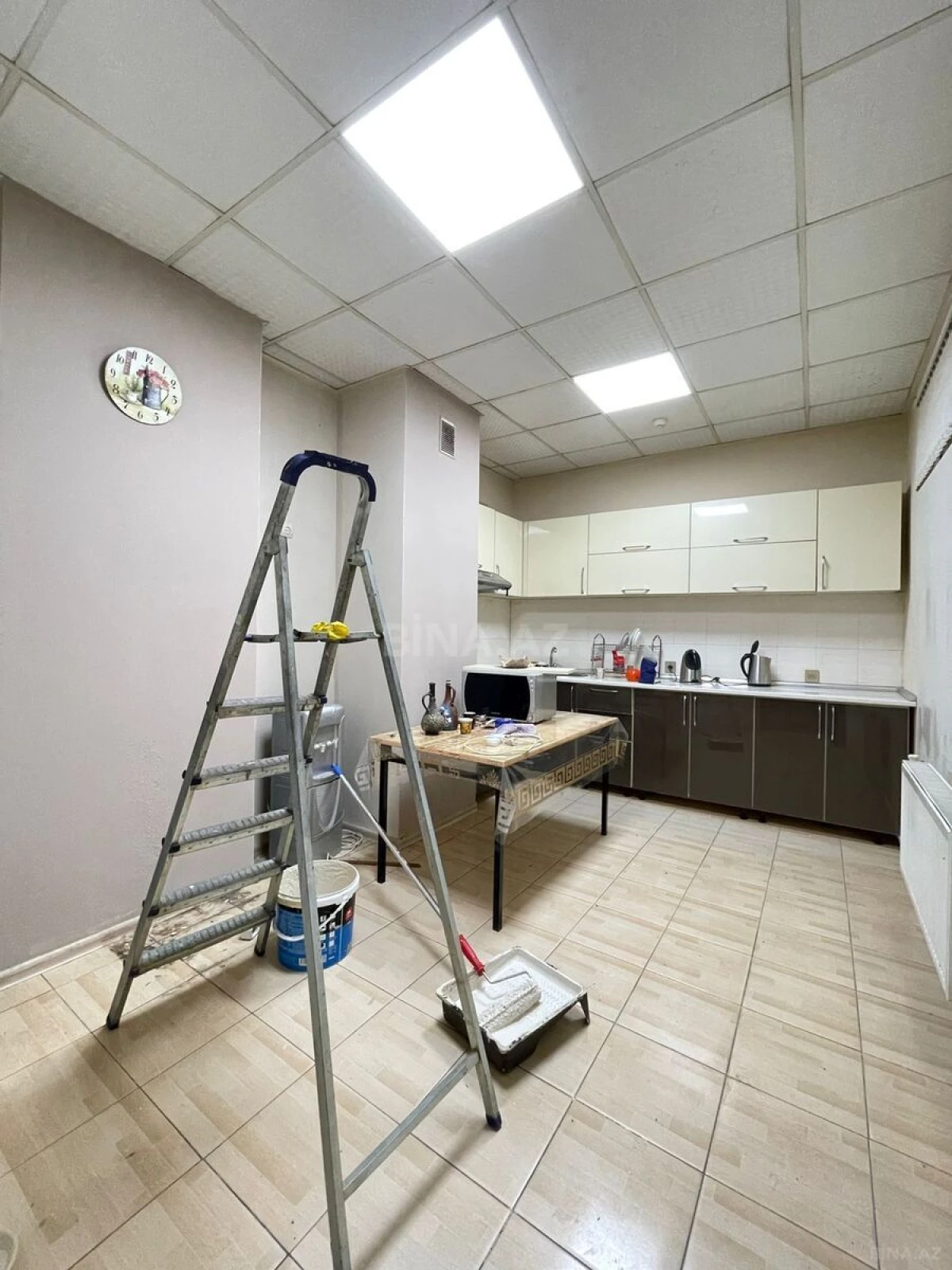 Satılır 4 otaqlı mənzil 215 m²