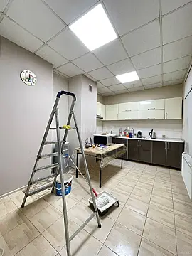 Satılır 4 otaqlı mənzil 215 m²