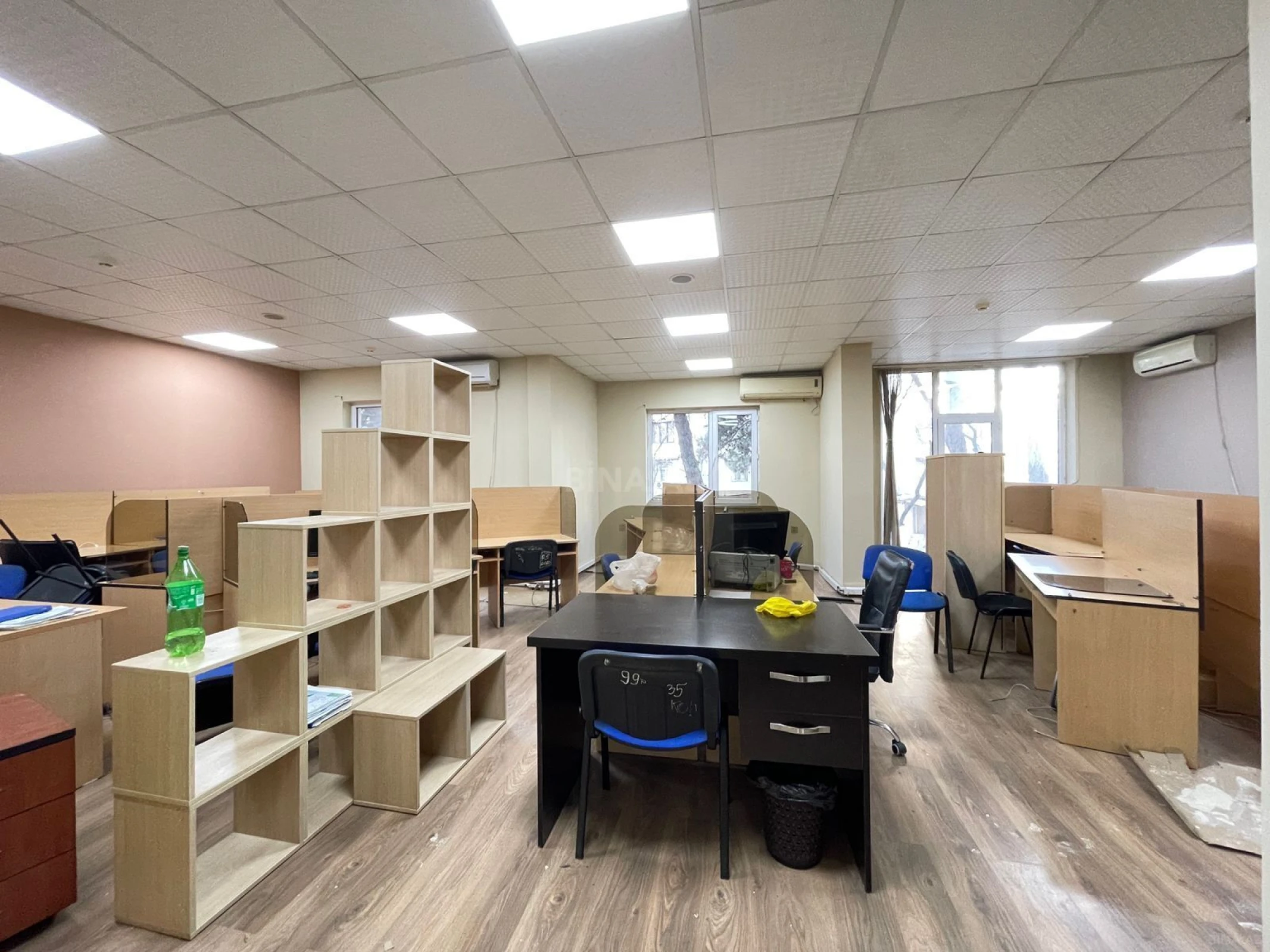 Satılır 4 otaqlı mənzil 215 m²