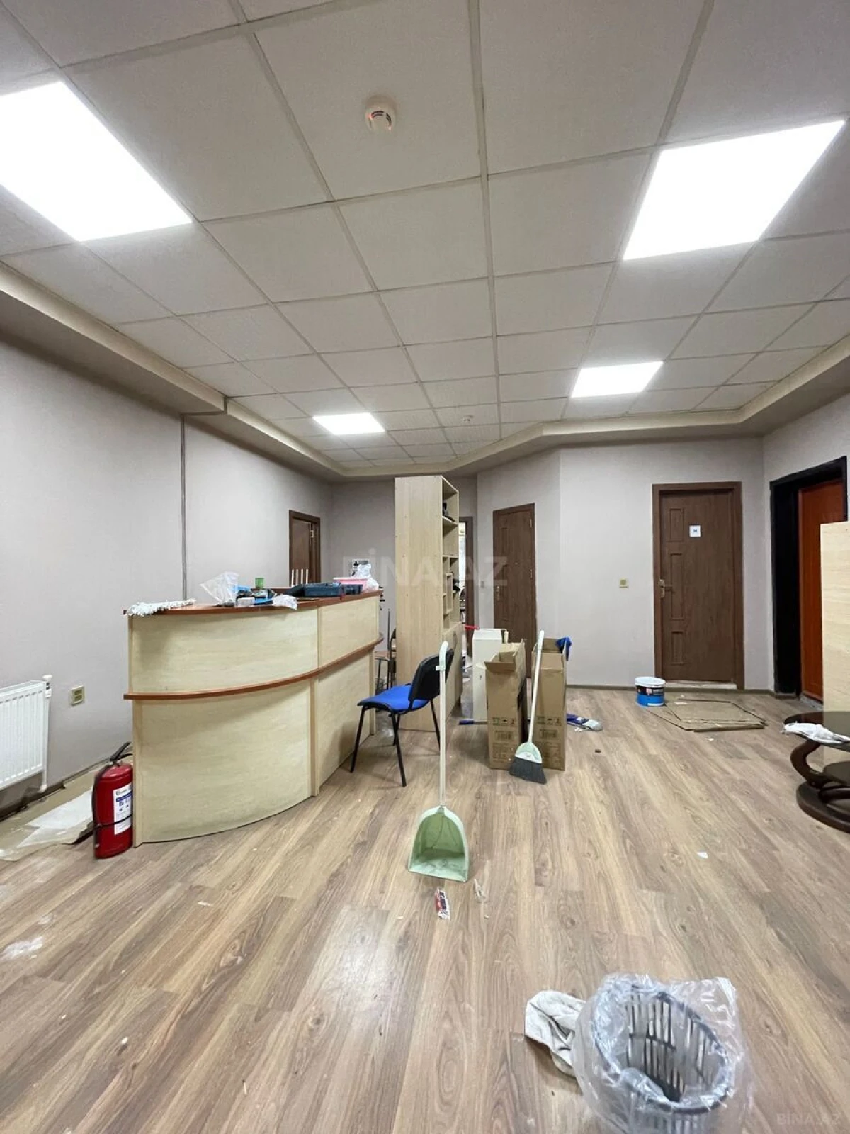 Satılır 4 otaqlı mənzil 215 m²