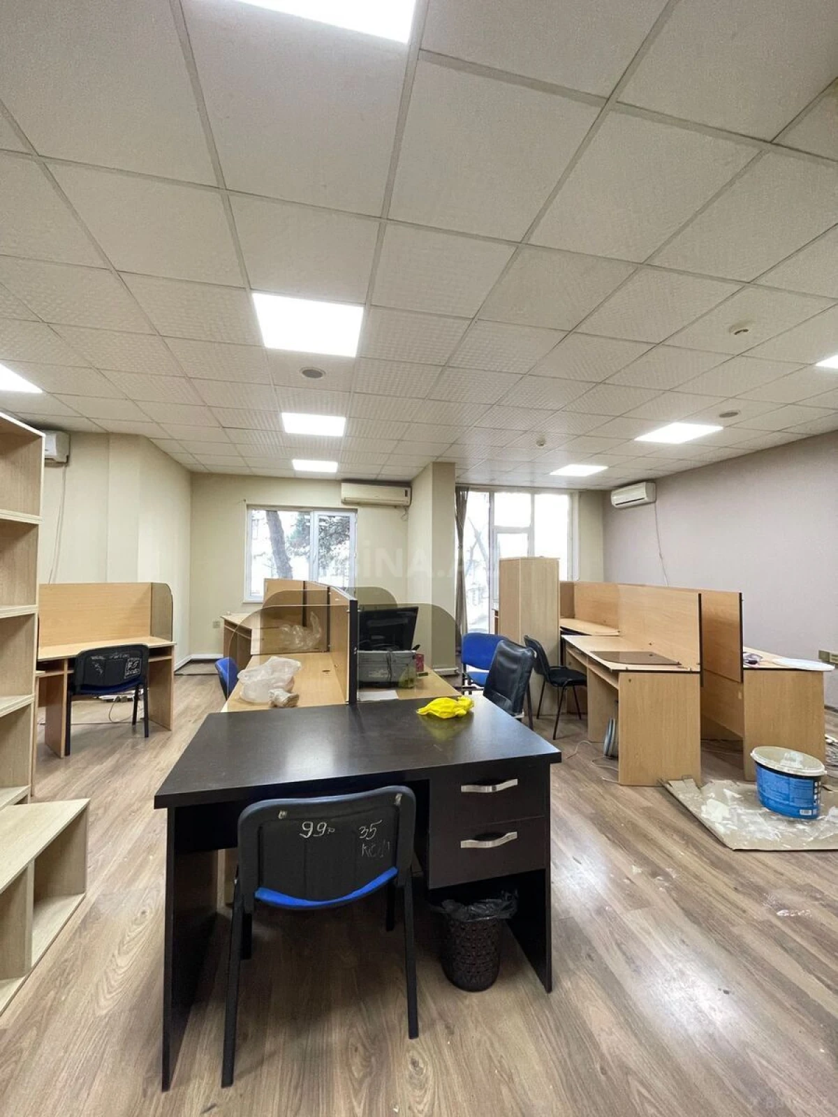 Satılır 4 otaqlı mənzil 215 m²