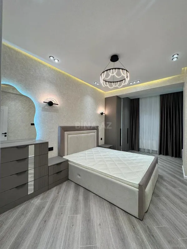 Satılır 3 otaqlı mənzil 107 m²