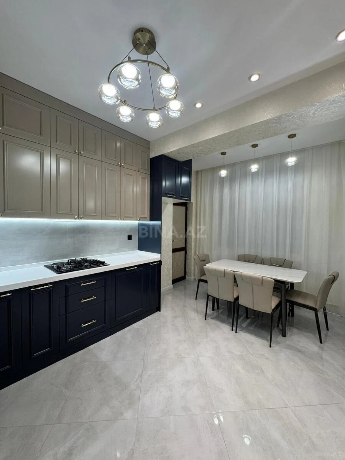 Satılır 3 otaqlı mənzil 107 m²