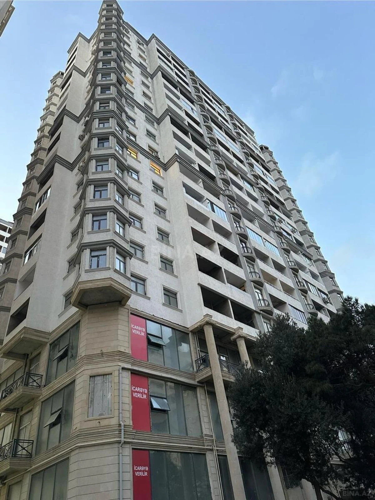 Satılır 3 otaqlı mənzil 136 m²