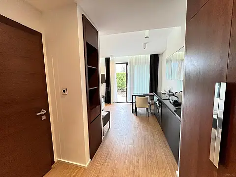 Satılır 1 otaqlı mənzil 56 m²