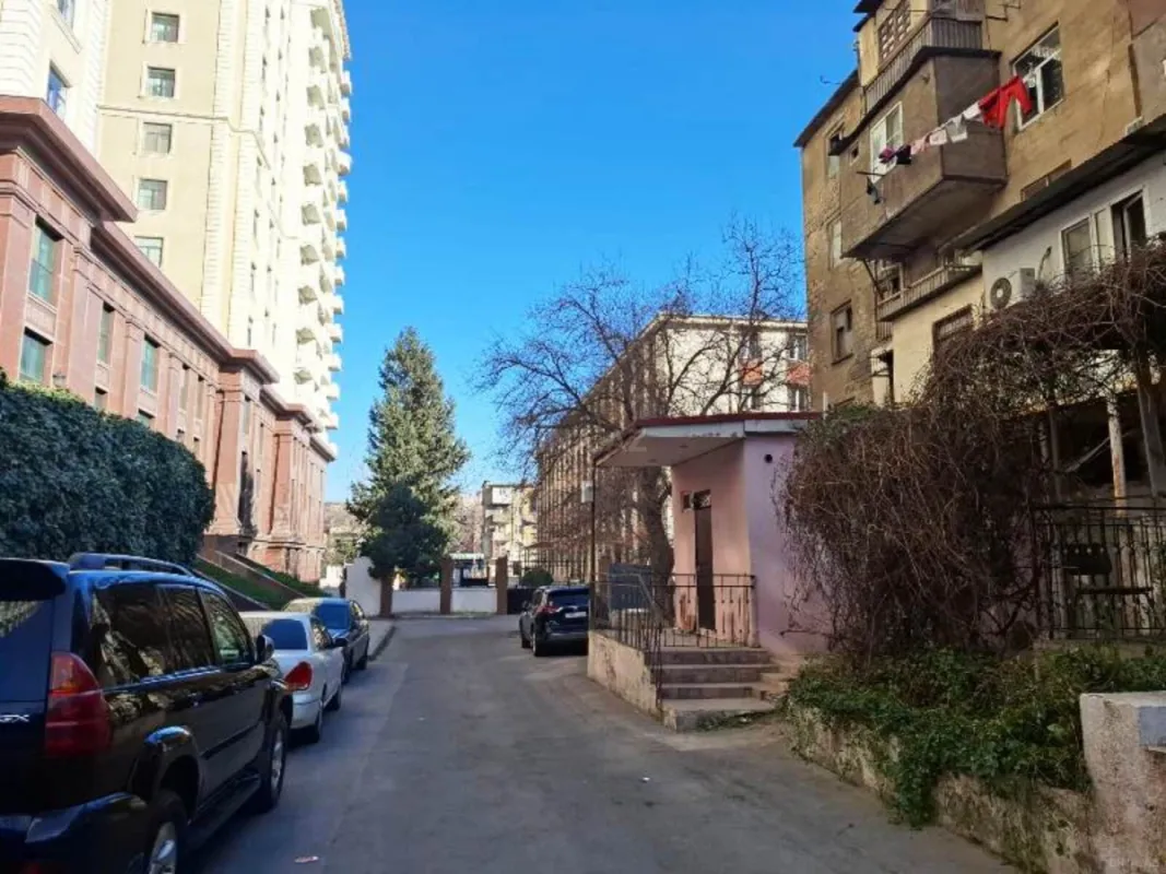 Kirayə verilir 2 otaqlı mənzil 70 m²