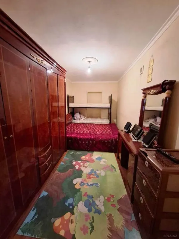 Kirayə verilir 2 otaqlı mənzil 70 m²