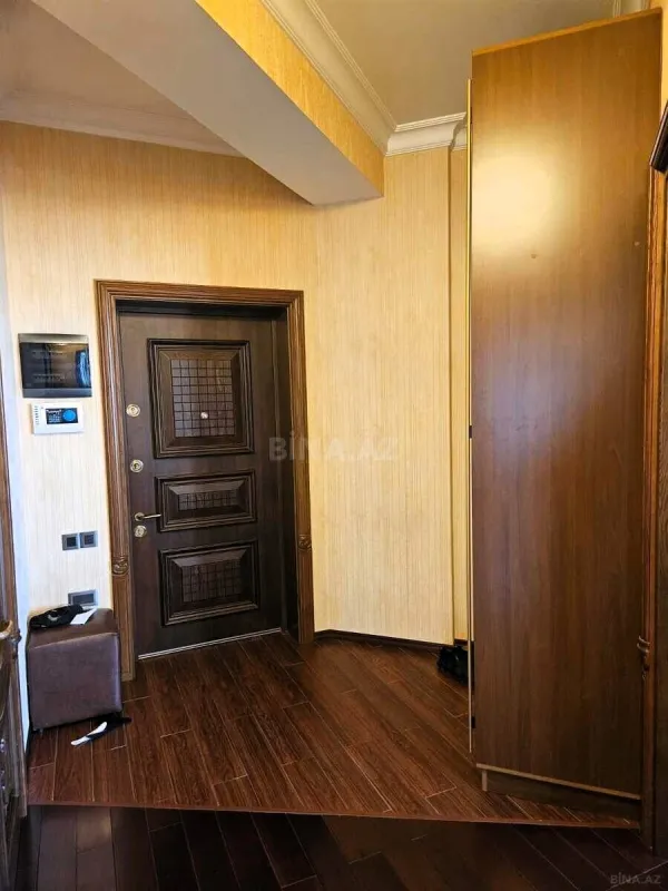 Satılır 3 otaqlı mənzil 103 m²