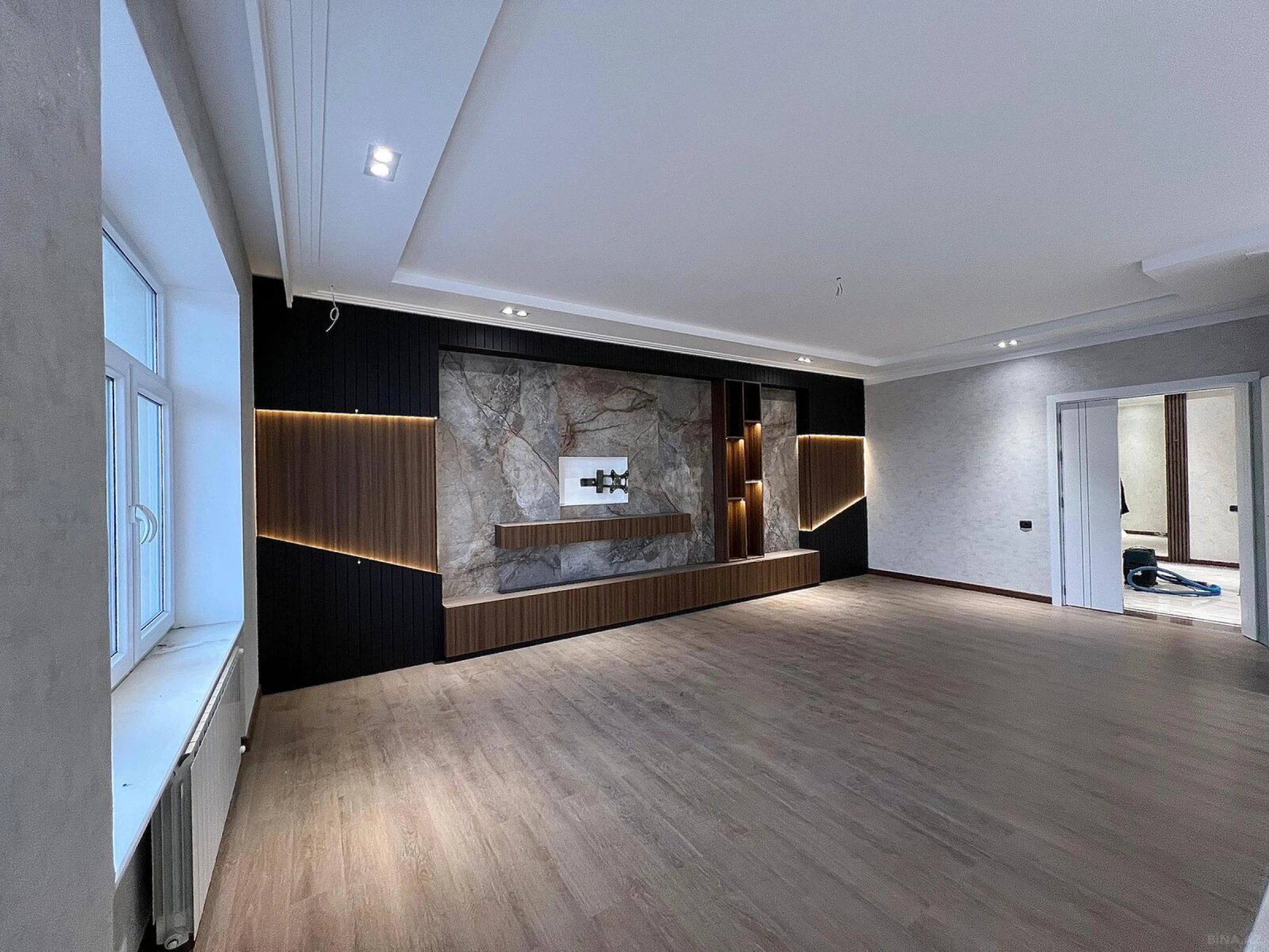 Satılır 3 otaqlı mənzil 155 m²
