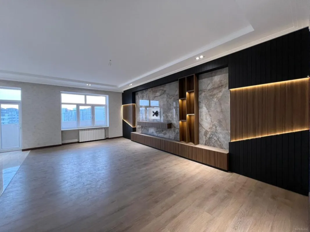 Satılır 3 otaqlı mənzil 155 m²