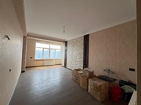 Satılır 3 otaqlı mənzil 155 m²