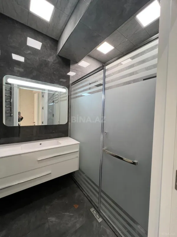 Satılır 3 otaqlı mənzil 155 m²