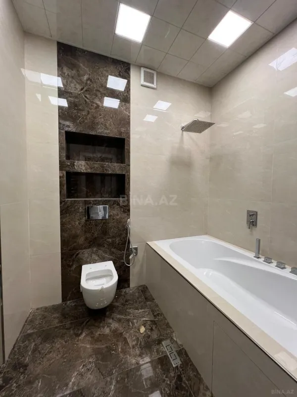 Satılır 3 otaqlı mənzil 155 m²