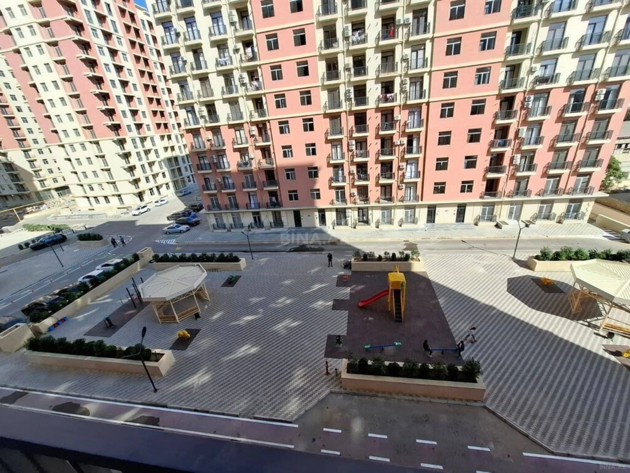 Satılır 2 otaqlı mənzil 70 m²