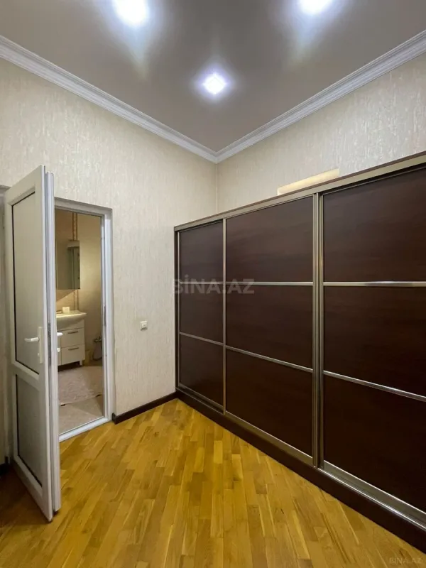 Kirayə verilir 7 otaqlı həyət evi 400 m²
