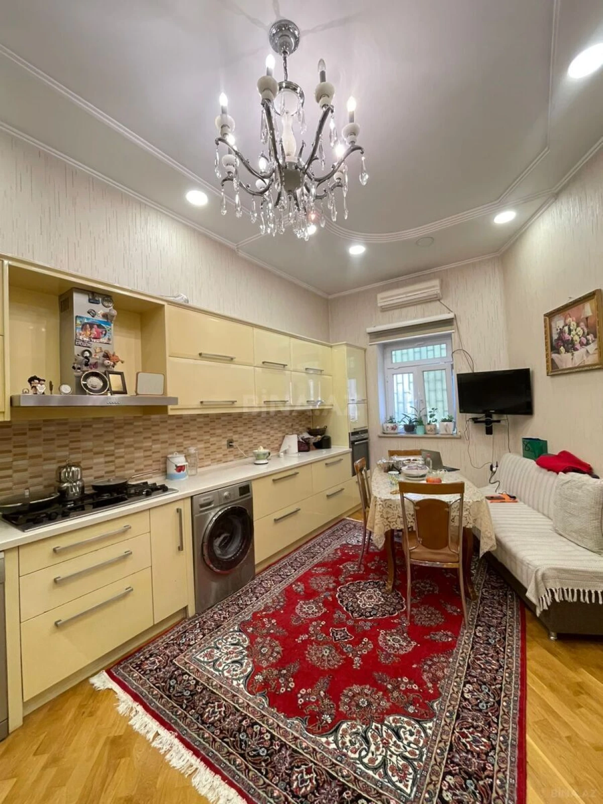 Kirayə verilir 7 otaqlı həyət evi 400 m²