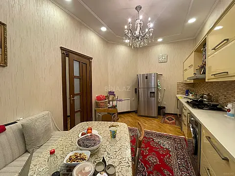 Kirayə verilir 7 otaqlı həyət evi 400 m²