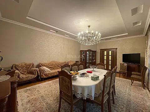 Kirayə verilir 7 otaqlı həyət evi 400 m²