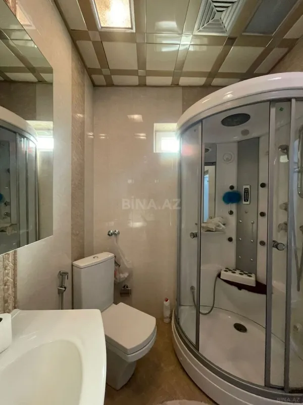 Kirayə verilir 7 otaqlı həyət evi 400 m²