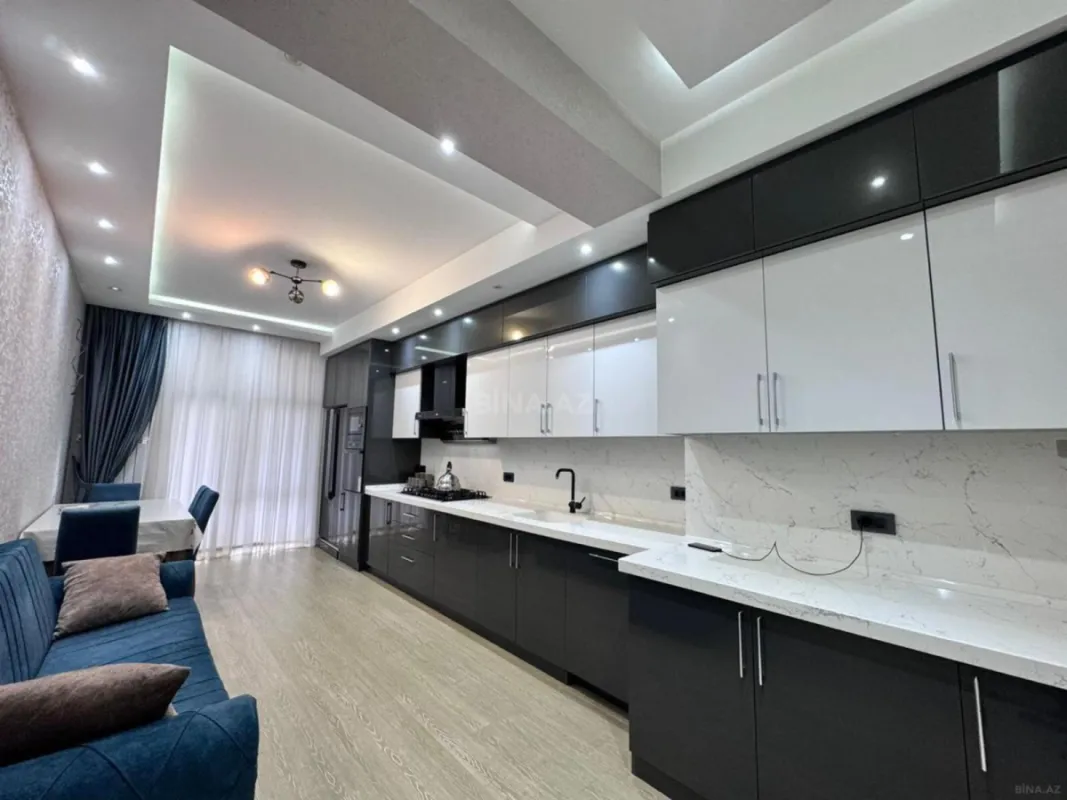 Satılır 3 otaqlı mənzil 162 m²