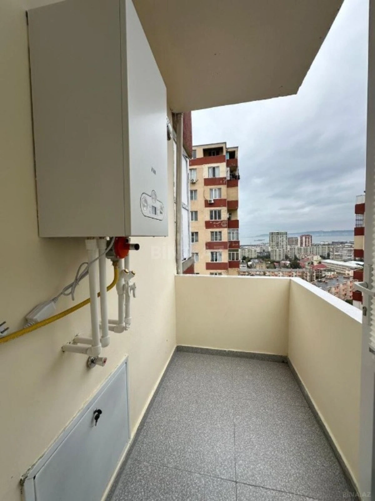Satılır 3 otaqlı mənzil 88 m²