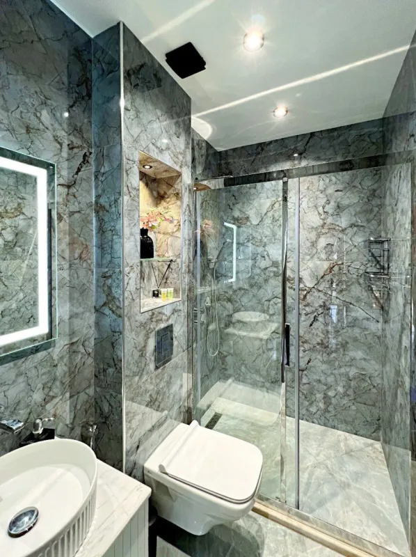 Satılır 5 otaqlı həyət evi 244 m²