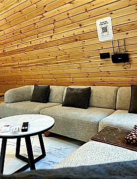 Satılır 5 otaqlı həyət evi 244 m²