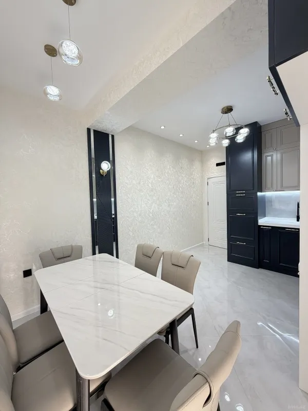 Satılır 3 otaqlı mənzil 107 m²