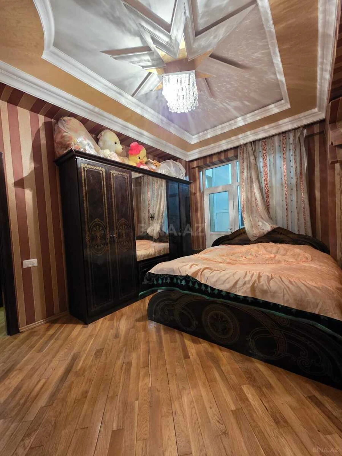 Satılır 3 otaqlı mənzil 105.6 m²