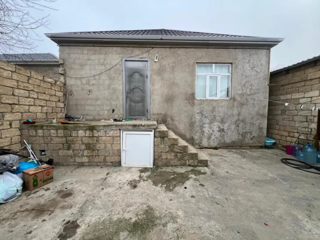 Satılır 3 otaqlı həyət evi 100 m²