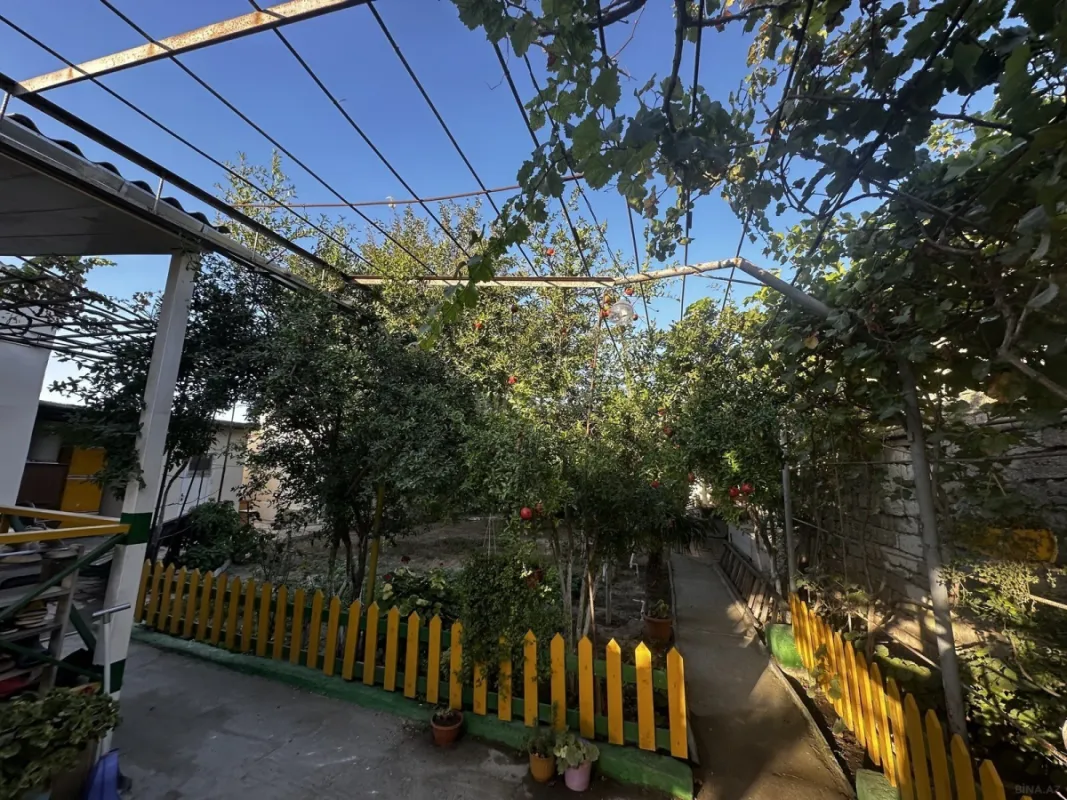 Satılır 4 otaqlı həyət evi 120 m²
