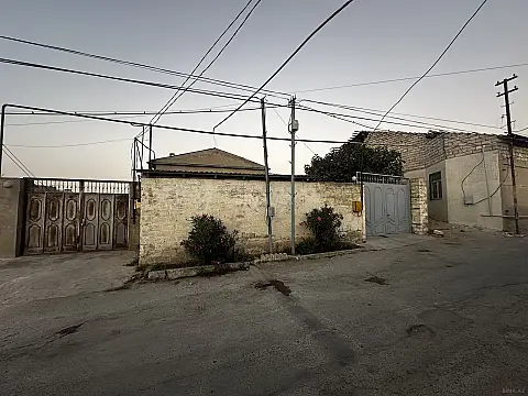 Satılır 4 otaqlı həyət evi 120 m²