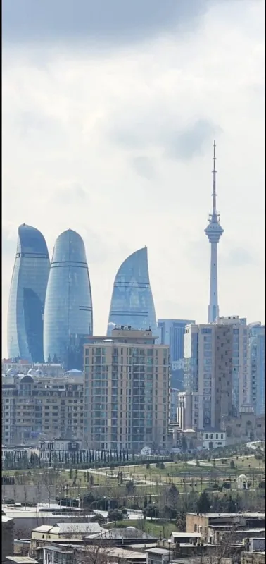Satılır 2 otaqlı mənzil 82 m²