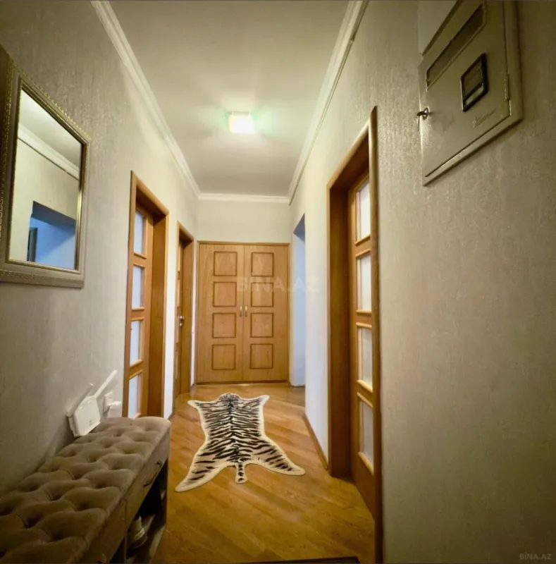 Satılır 4 otaqlı mənzil 74 m²