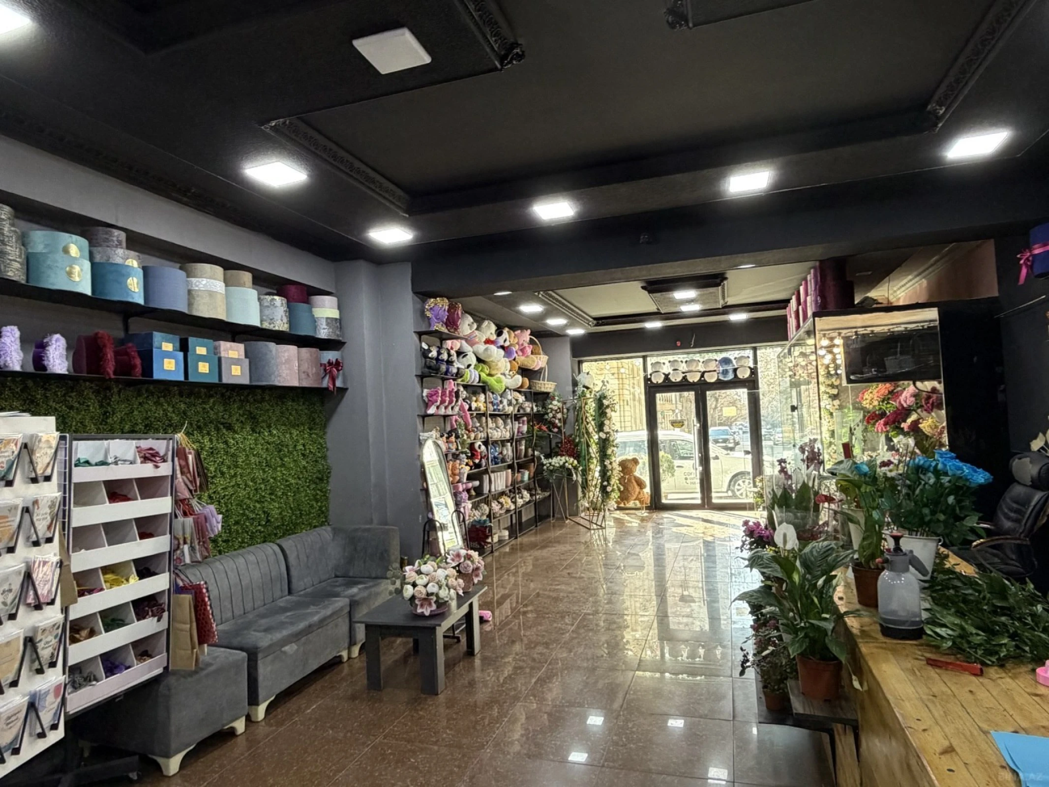 Satılır obyekt 113 m²