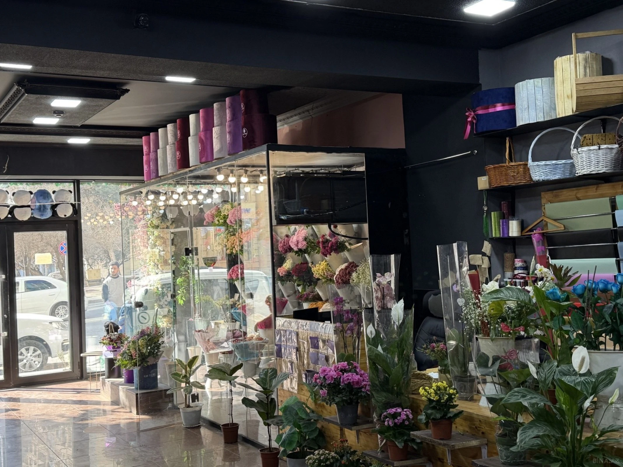 Satılır obyekt 113 m²