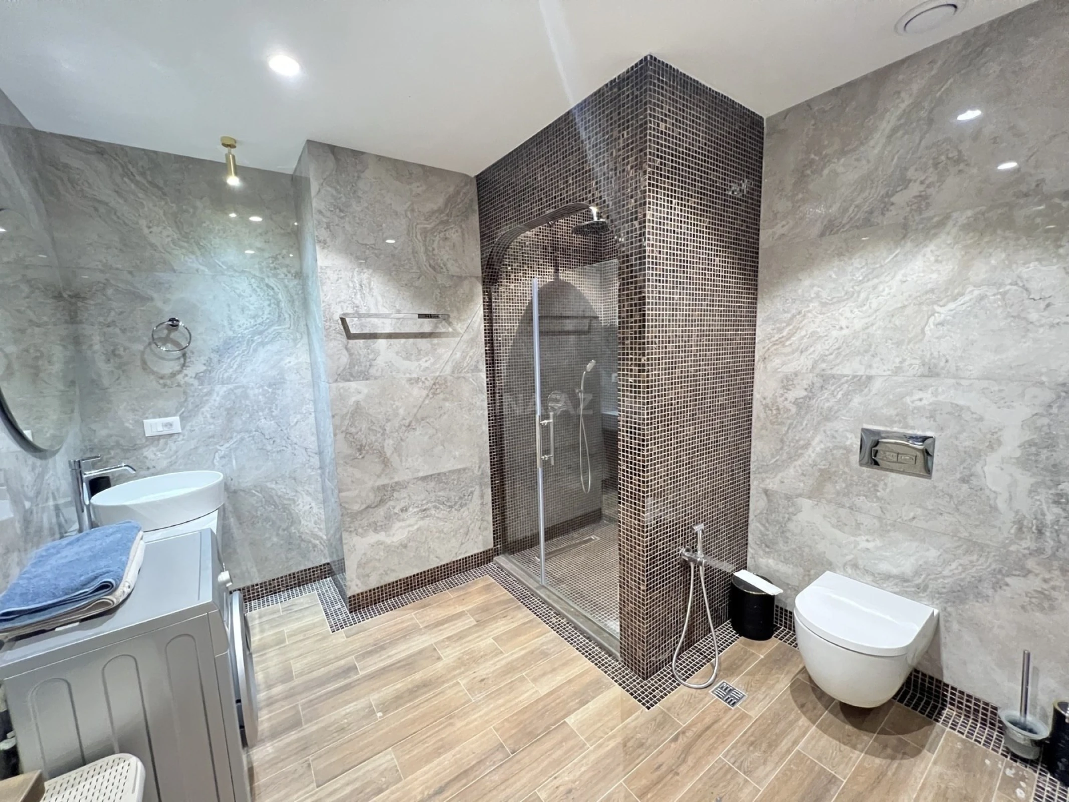 Kirayə verilir 3 otaqlı mənzil 120 m²