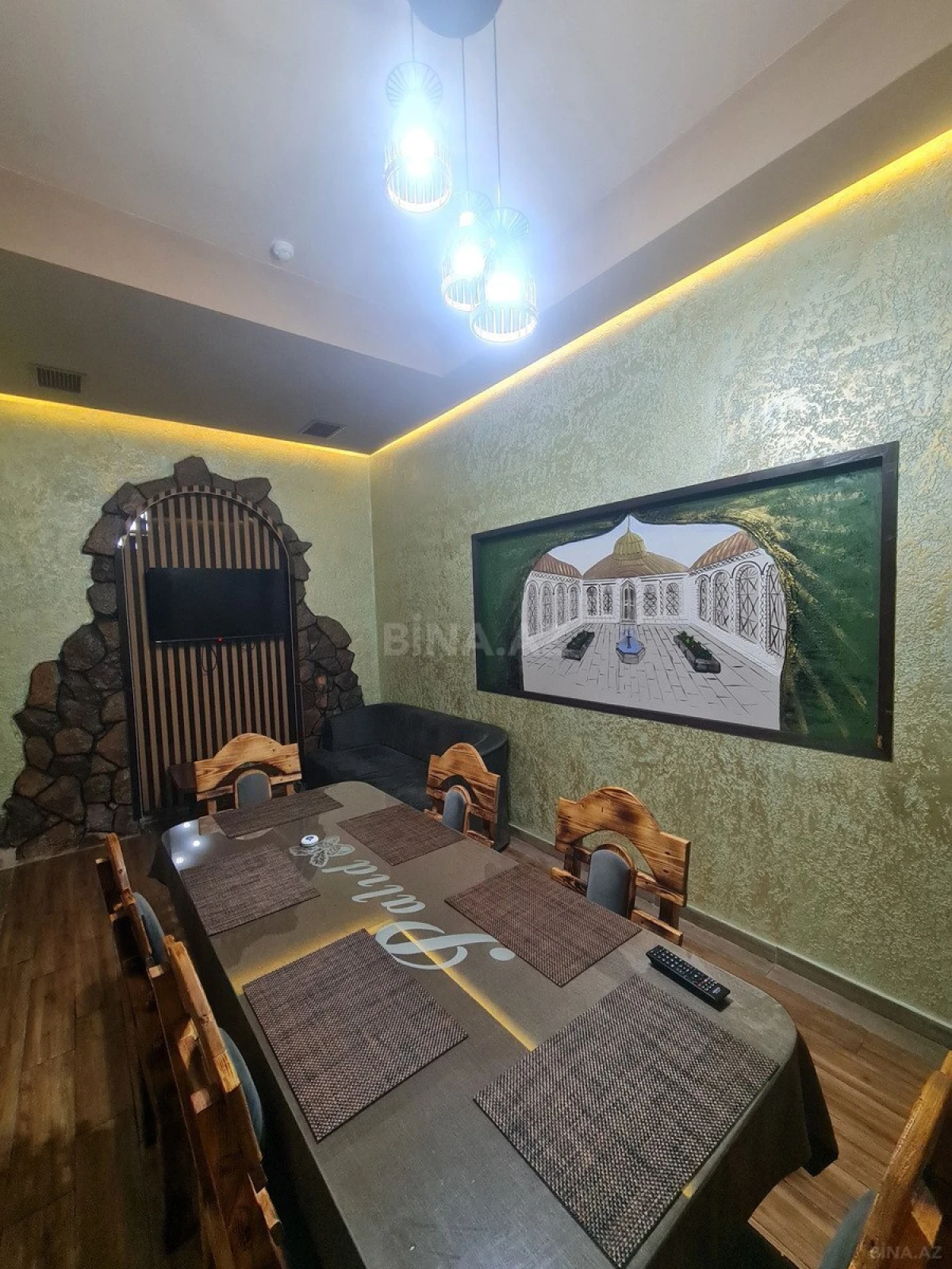 Satılır obyekt 400 m²