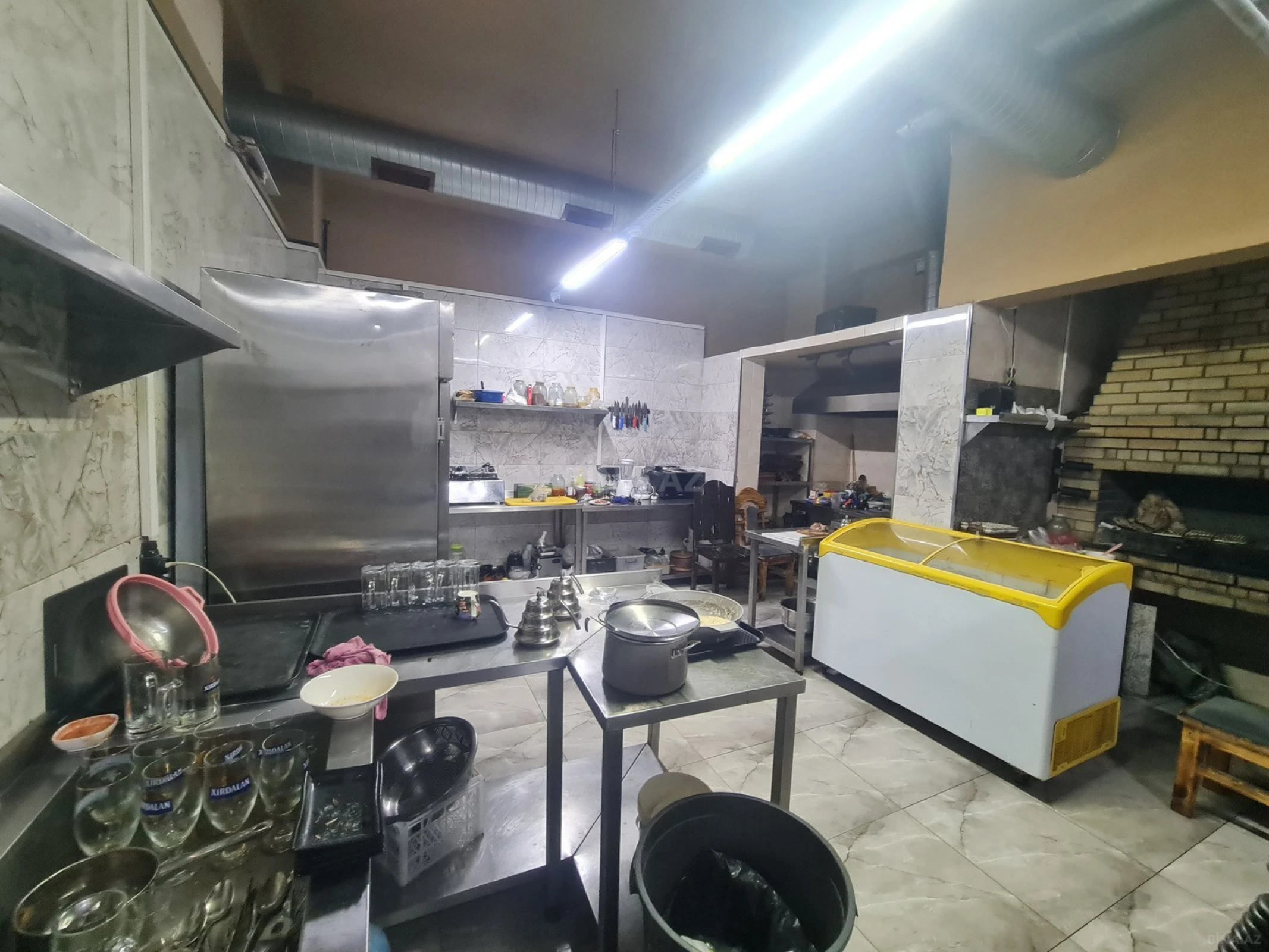 Satılır obyekt 400 m²