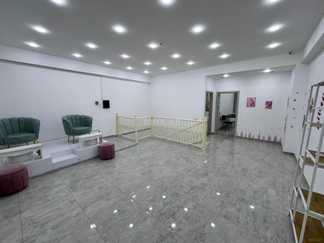 Kirayə verilir obyekt 210 m²