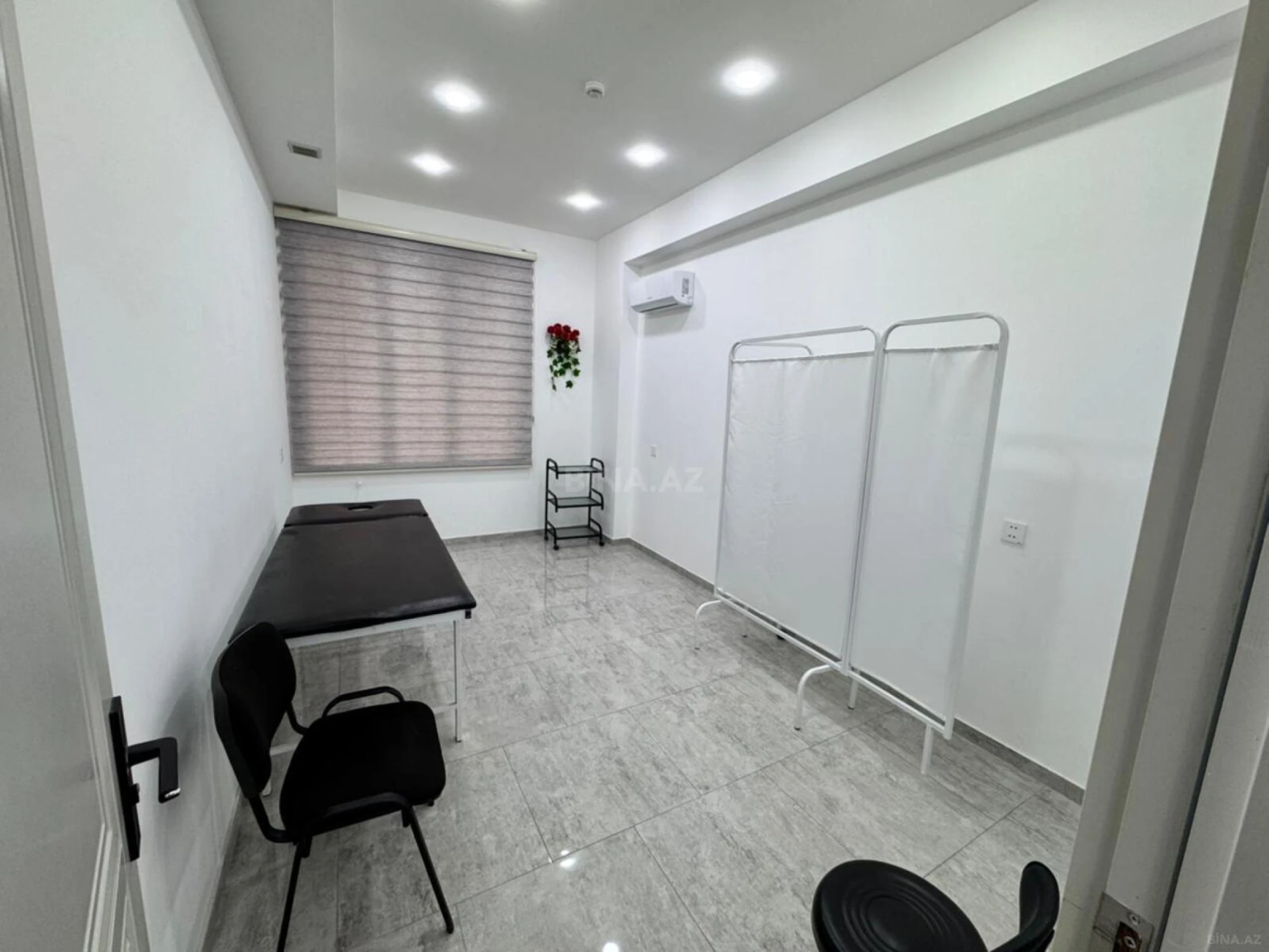 Kirayə verilir obyekt 210 m²