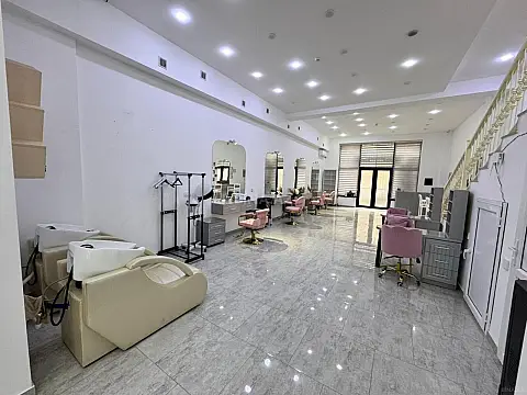 Kirayə verilir obyekt 210 m²