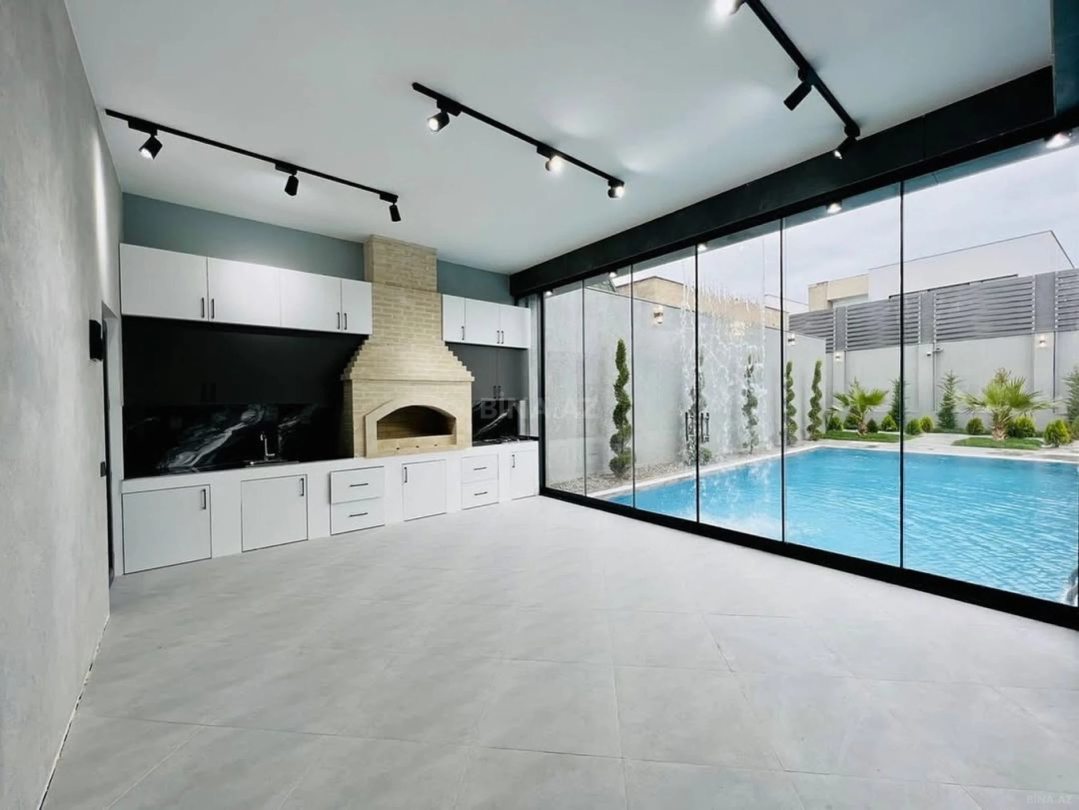 Kirayə verilir 5 otaqlı həyət evi 300 m²