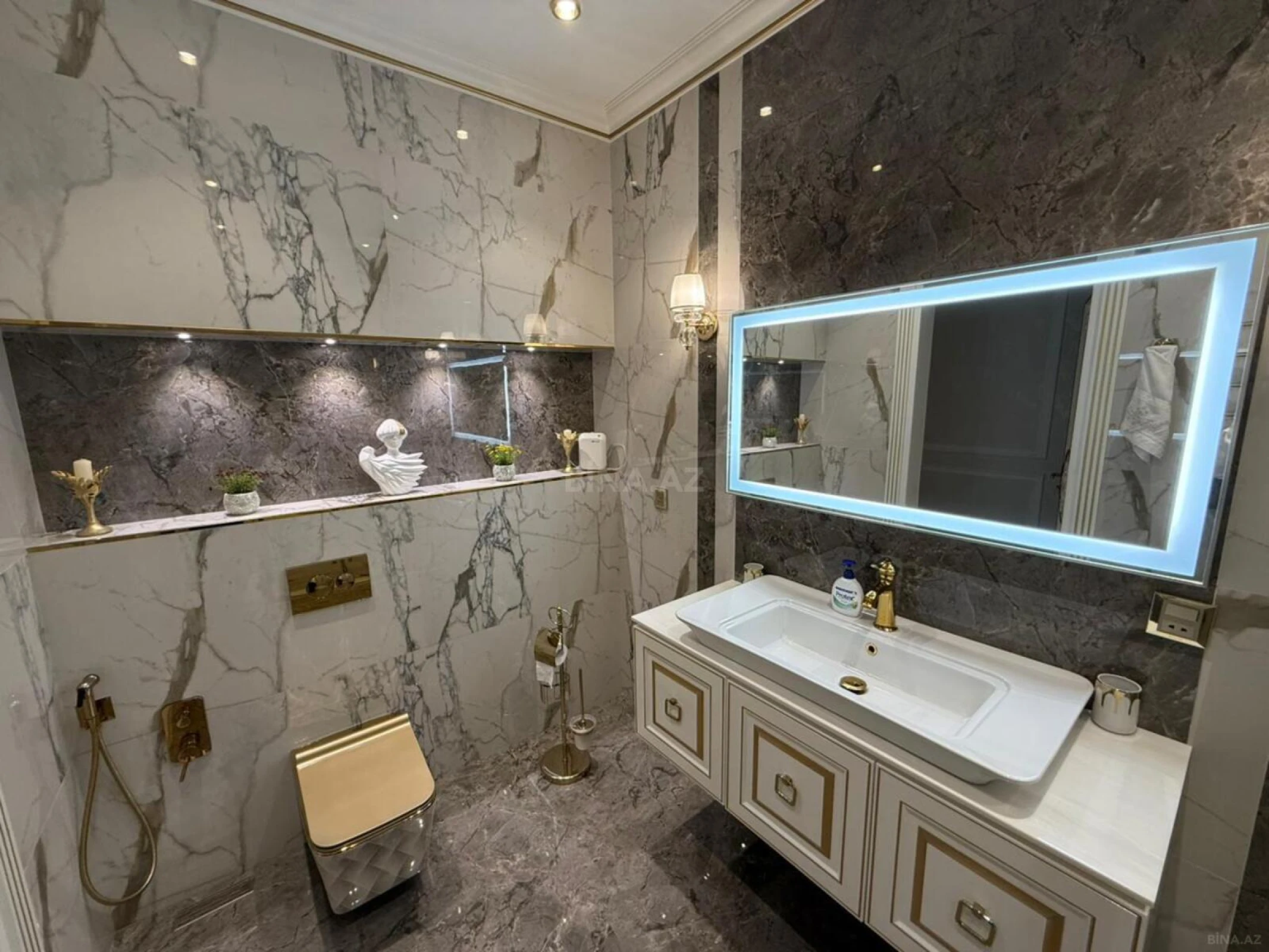 Kirayə verilir 5 otaqlı həyət evi 300 m²