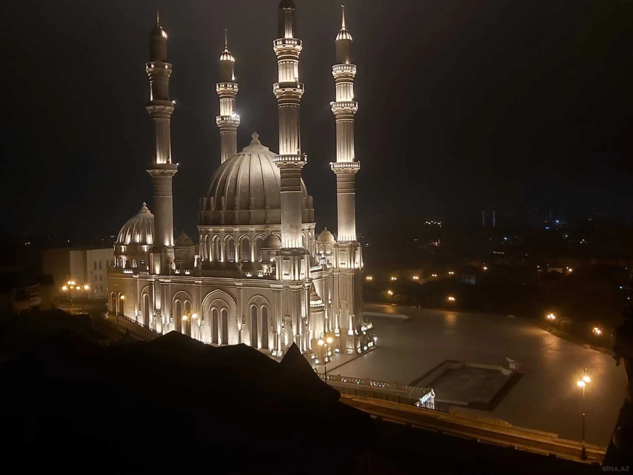 Satılır 3 otaqlı mənzil 95 m²