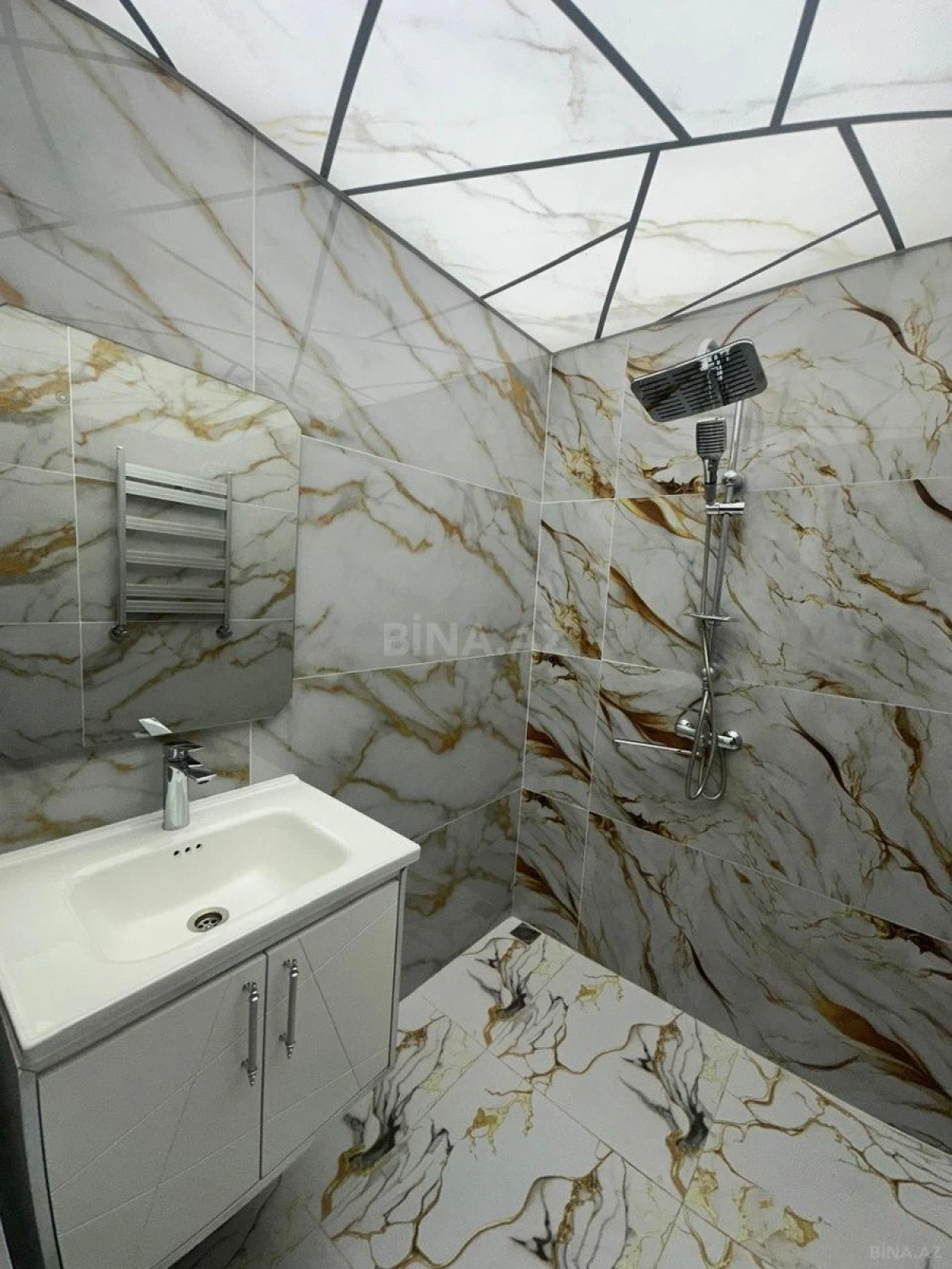 Satılır 2 otaqlı mənzil 55 m²