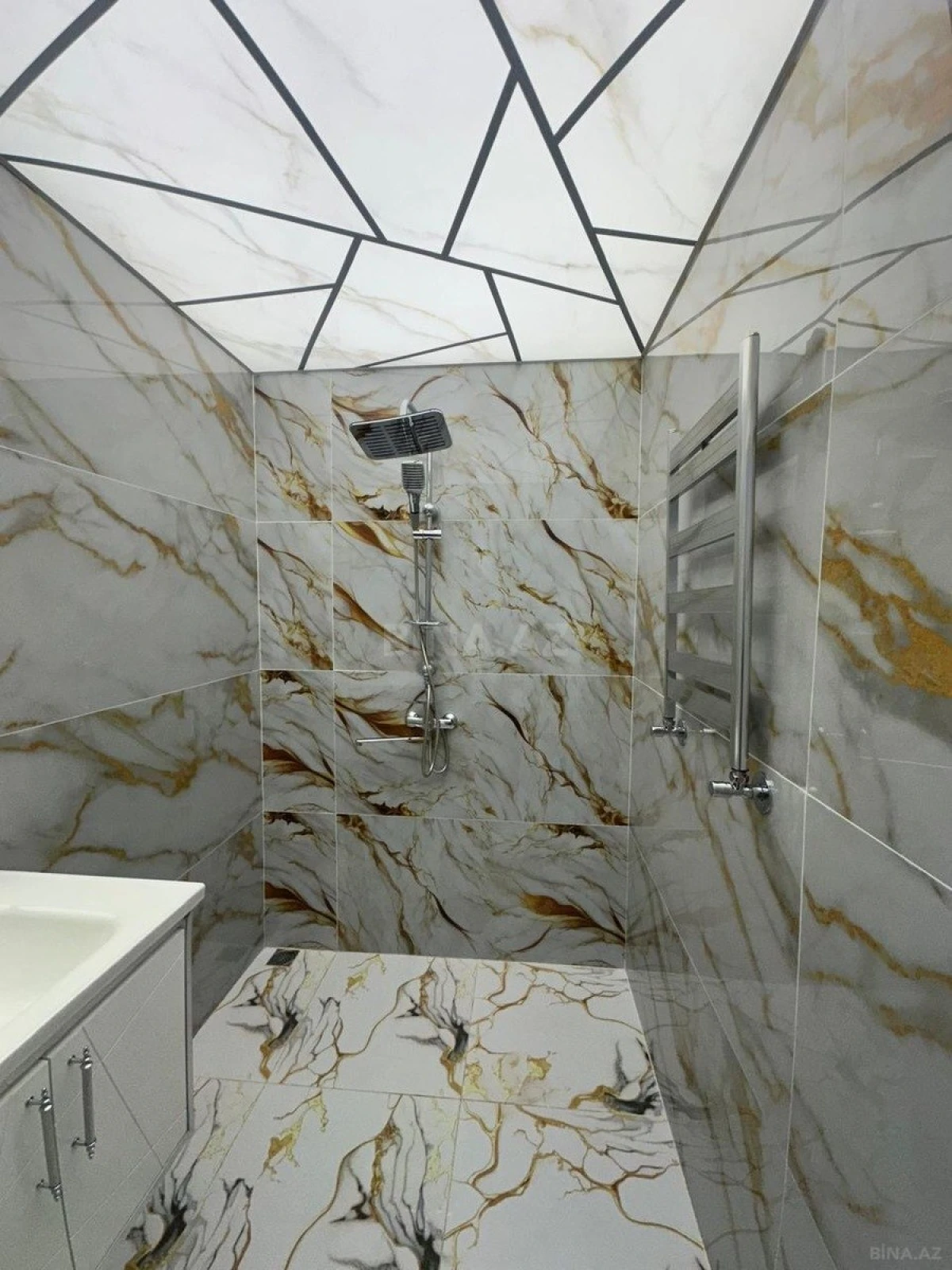 Satılır 2 otaqlı mənzil 55 m²